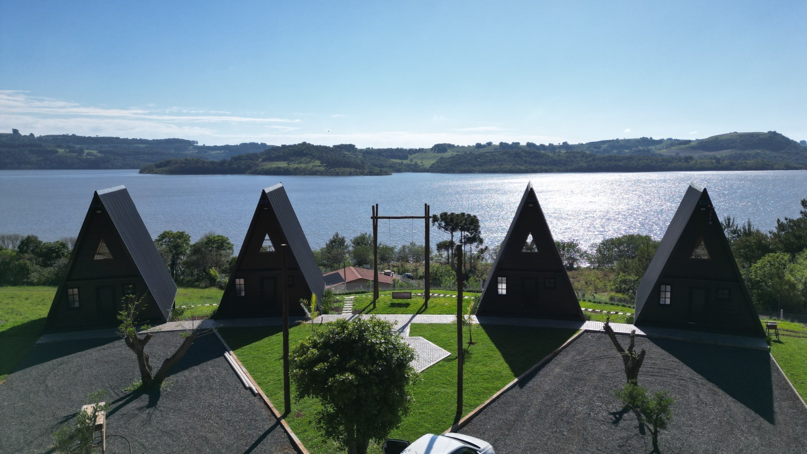 Cabana rústica com vista panorâmica para o Lago da Usina de Machadinho em Piratuba/SC